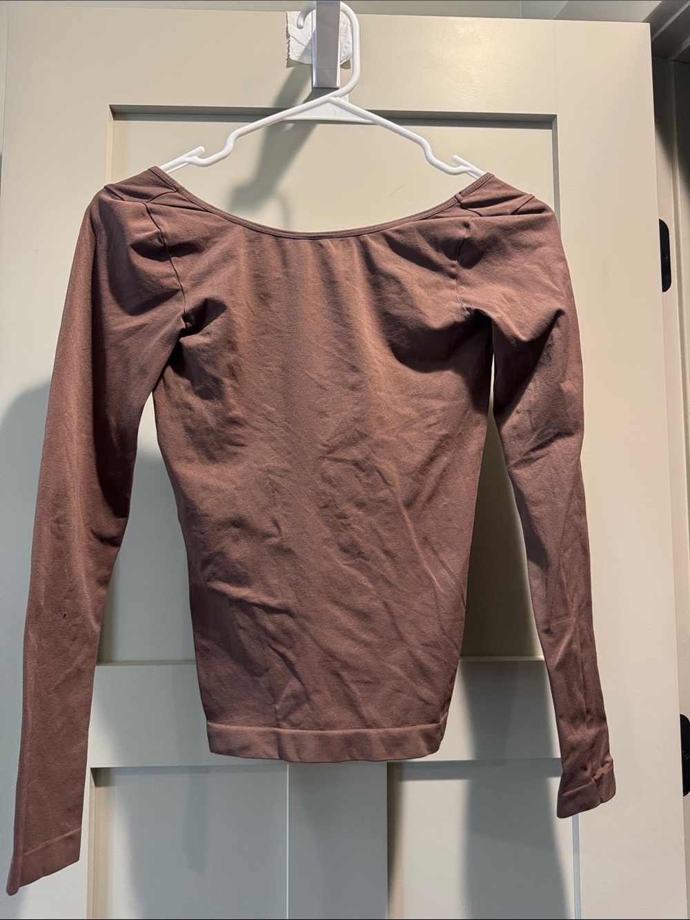 Women’s Free People Long-Sleeve Off-Shoulder Top in Mauve